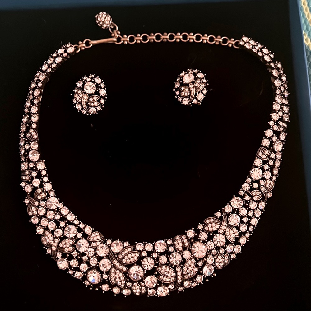 Gorgeous brand new Heidi Daus necklace and earring set.